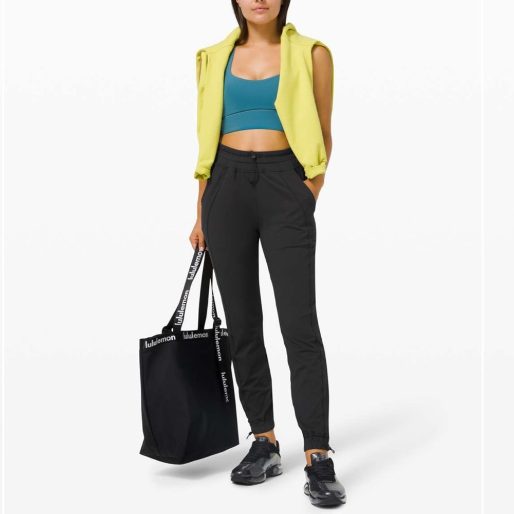 Lululemon Ready to Rulu Jogger *Cinch
Black